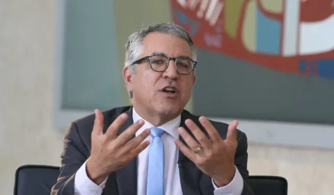 Padilha critica restrições de circulação do governo Trump durante sua visita aos EUA