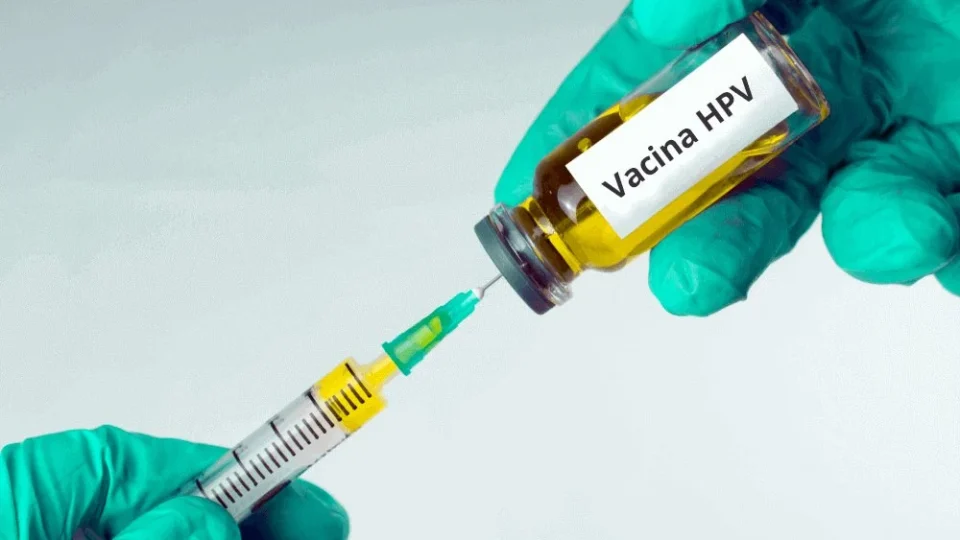 Governo amplia mobilização de vacina contra HPV em jovens até dezembro