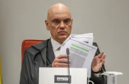 Ministro Alexandre de Moraes ensina institucionalidade ao CFM