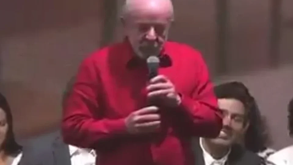 ‘Não foi química, pintou uma indústria petroquímica’, diz Lula sobre conversa com Trump