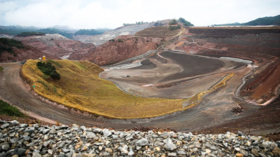 Samarco e Vale são multadas em mais de R$ 1,8 bilhão