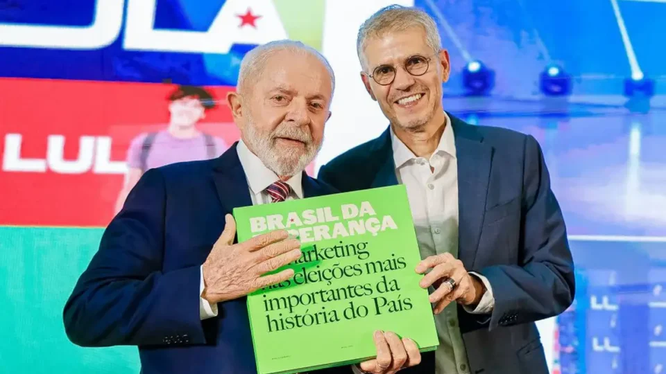 Governo Lula acerta em mudar tom na comunicação nas redes, diz analista