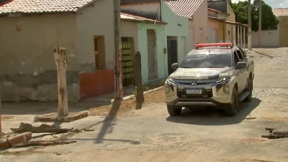 Disputa entre facções transforma distrito em vilarejo fantasma no Ceará