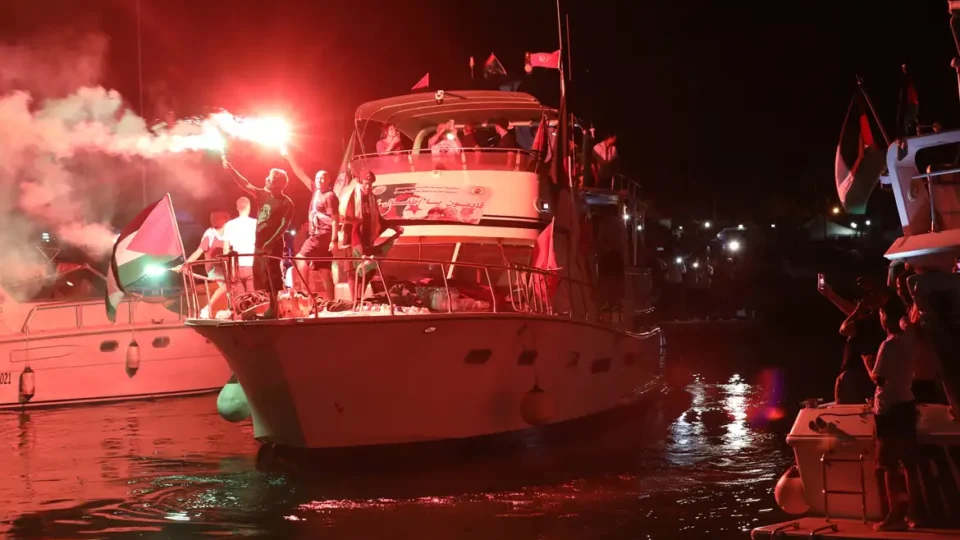 Lula diz que Israel viola leis ao interceptar flotilha com brasileiros