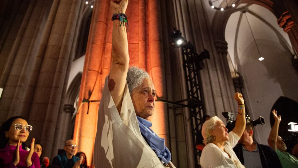 Ato relembra Herzog após 50 anos, e religiosos exaltam resistência por democracia