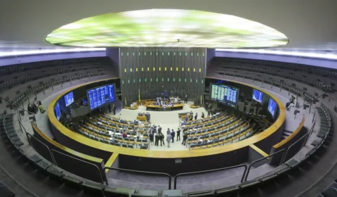 Governo tenta barrar projeto que equipara facções criminosas a grupos terroristas