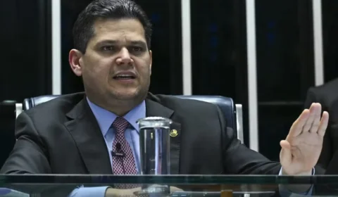 Alcolumbre mantém votação que quebrou sigilo de Lulinha na CPMI do INSS