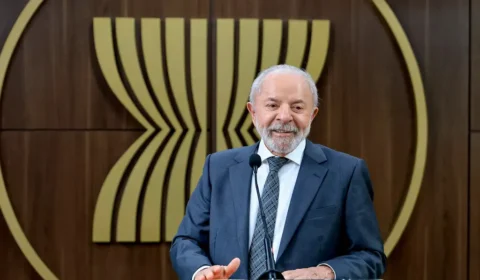 Entenda a proposta de Lula para substituir dólar por moedas nacionais no comércio internacional