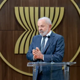 Pesquisas indicam que crise do STF parou de ampliar desgaste eleitoral de Lula