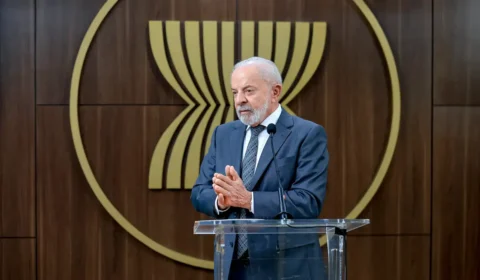 Lula faz retratação após dizer que ‘traficantes são vítimas de usuários’ de drogas