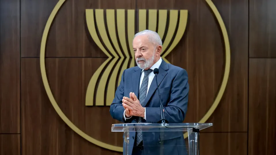 Lula faz retratação após dizer que ‘traficantes são vítimas de usuários’ de drogas
