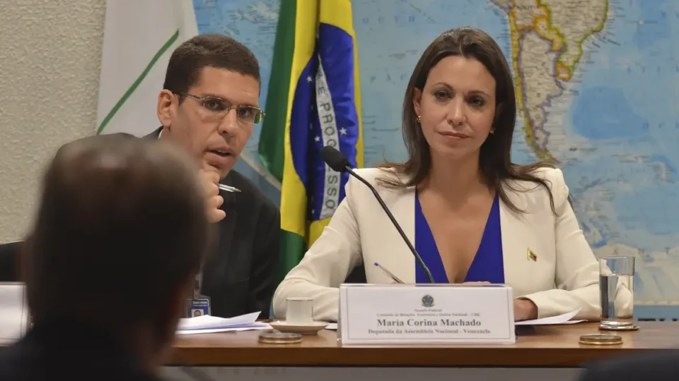 Maria Corina Machado, líder da oposição venezuelana, vence o Nobel da Paz