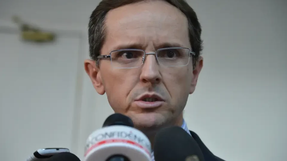 Deputada quer que Zema tire advogado de mineradoras da chefia de órgão ambiental em MG