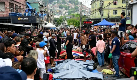 ‘Pessoas foram degoladas’, dizem moradores à Defensoria Pública após massacre no Rio