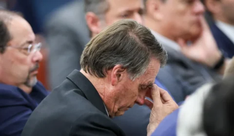 STM dá dez dias para Bolsonaro entregar defesa contra perda de patente no Exército