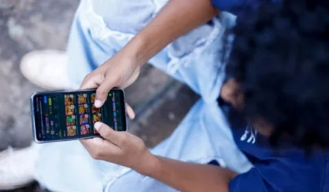 Jovem endividado com apostas simula sequestro e exige R$ 2 mil de resgate da própria mãe