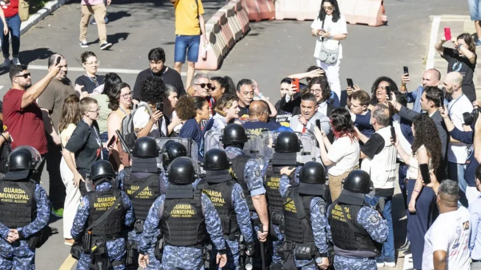 Truculência na Câmara de Porto Alegre (RS): Melo manda investigar ação da Guarda
