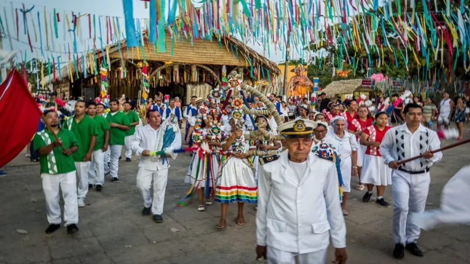 Mudanças climáticas desafiam Sairé, festa da fartura e tradição da Amazônia