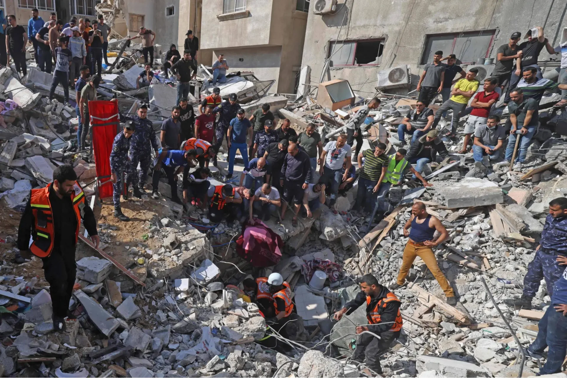 Genocídio palestino De acordo com a ONU, 70% dos mortos verificados na guerra de Gaza são mulheres e crianças. Reprodução: CNN Brasil