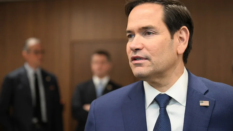 Trump indica Marco Rubio para negociar tarifaço com o Brasil