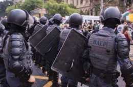 Letalidade policial em SP recua, mas segue pior do que patamar anterior a Tarcísio