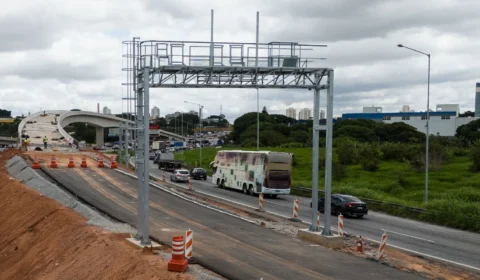 Governo Tarcísio dará subsídios e pode aumentar tarifas para compensar menos pedágios
