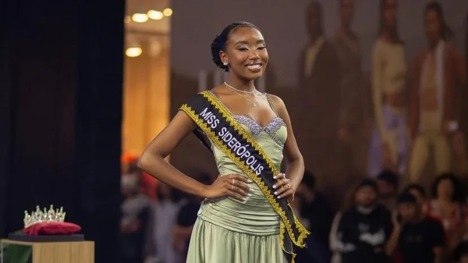 Jovem negra enfrenta ataques racistas após ser eleita Miss Santa Catarina 2025