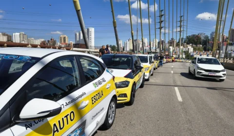 Protestos de autoescolas contra mudanças na CNH se espalham pelo país