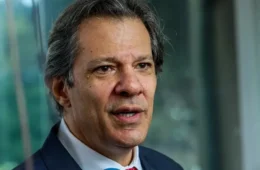 Lei tem que ser aplicada independentemente de torcida, diz Haddad sobre Jaques Wagner