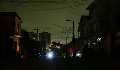 Incêndio em subestação provoca apagão na madrugada em todas as regiões do país