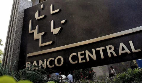 CCJ do Senado aprova PEC que amplia autonomia financeira do Banco Central