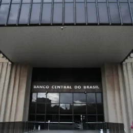 Mercado eleva previsão de inflação para 2026 e reduz expectativa de cortes na Selic