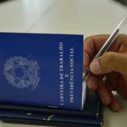 Na contramão do mercado, comércio varejista elimina 46 mil vagas em 2026