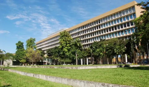 Como é que Argentina pode e o Brasil não? Passe Livre na universidade!