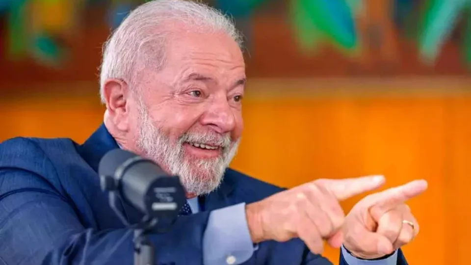 Quaest: Aprovação de Lula sobe e volta a empatar com desaprovação pela 1ª vez desde janeiro