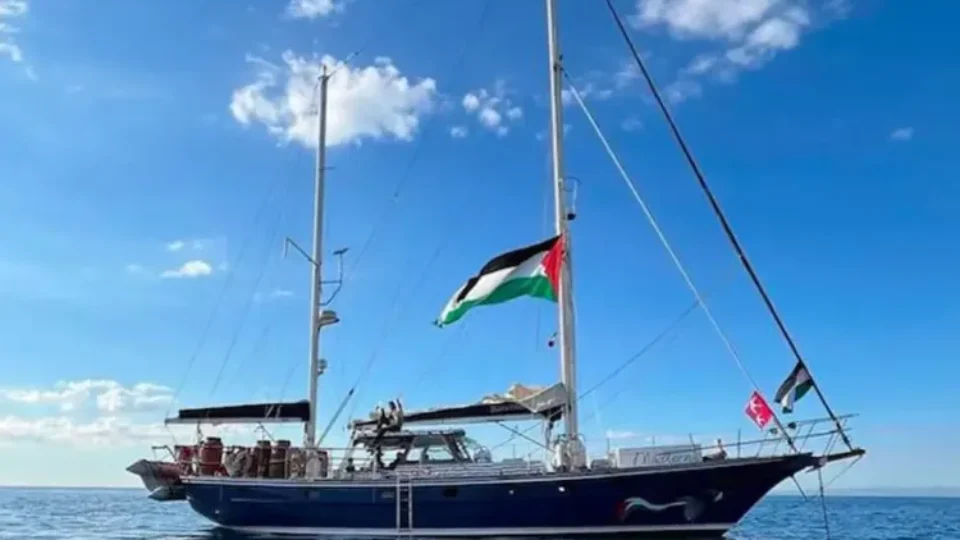 Brasileiros da Flotilha Sumud fazem greve de fome em centro de detenção israelense