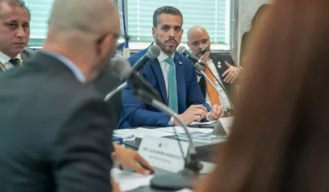 Aldeia Maracanã e apartamentos da Uerj são incluídos na lista de leilão do governo pela CCJ da Alerj