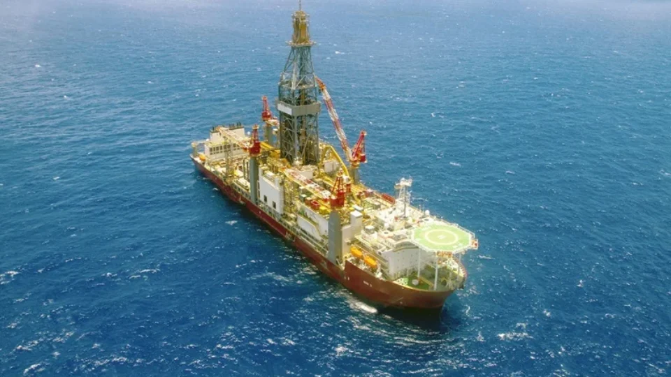 Petrobras descobre mais reservatório de petróleo na Bacia de Campos