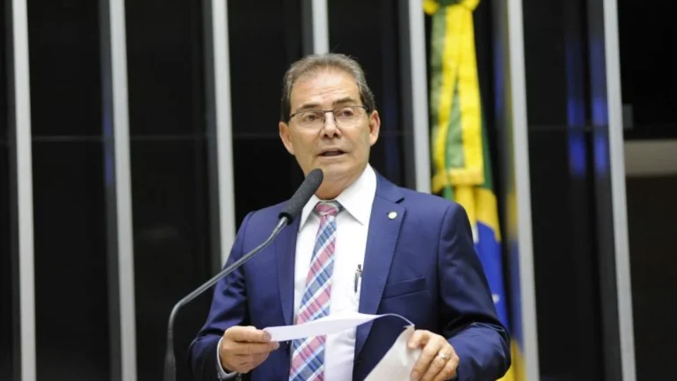 Paulinho da Força afirma que quem trava a anistia é Flávio Bolsonaro; votação será hoje