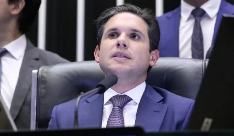 Câmara terá semana de votação de projetos sobre educação, diz Hugo Motta