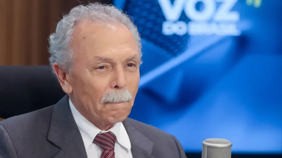 Ricardo Galvão deixa presidência do CNPq para substituir Boulos na Câmara