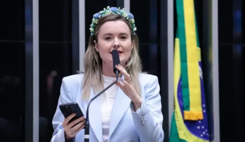 Crítica das viagens de Lula, Júlia Zanatta foi à Rússia bancada por governo do MDB