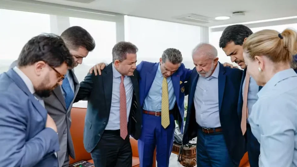 Lula recebe pastores evangélicos no Planalto com participação de Messias, favorito ao STF
