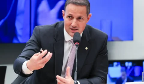 Derrite usa operação no RJ para impulsionar projeto que classifica facções como terroristas