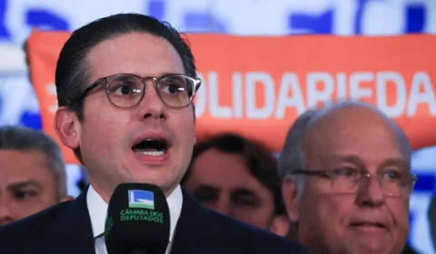 Motta trava projeto que combate crime organizado e deputados apontam para influência de Ciro