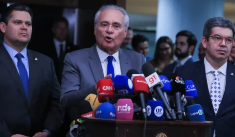 Renan Calheiros propõe desmembrar projeto de isenção do IR para corrigir distorções