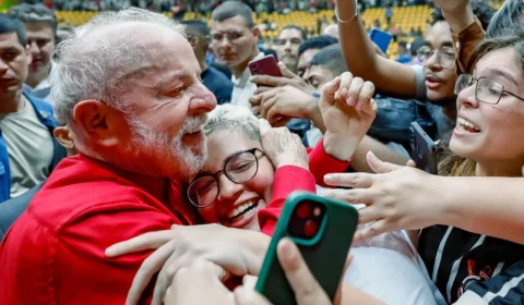 Aliados de Bolsonaro veem Lula em alta e tentam frear pressão por escolha de sucessor