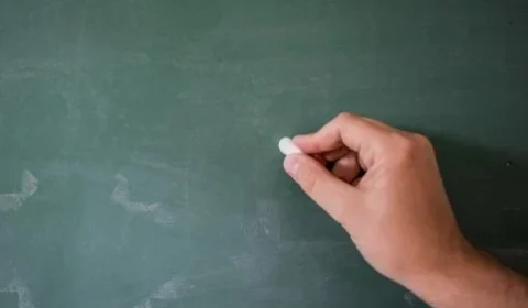 Educação e escolaridade