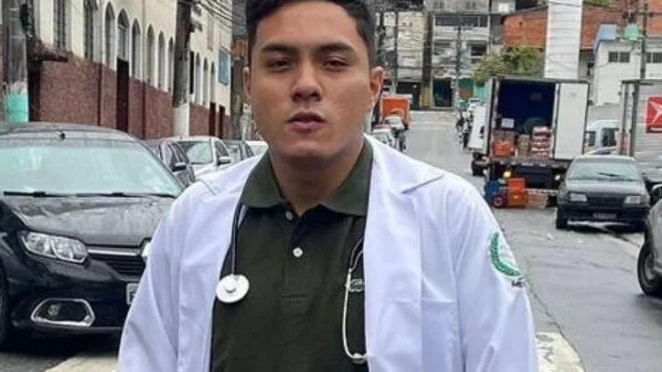 ‘Tem que sofrer mesmo’, disse bombeiro durante atendimento a estudante baleado por PM