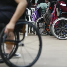 Menos de 30% das pessoas com deficiência trabalham no Brasil, e renda é menor